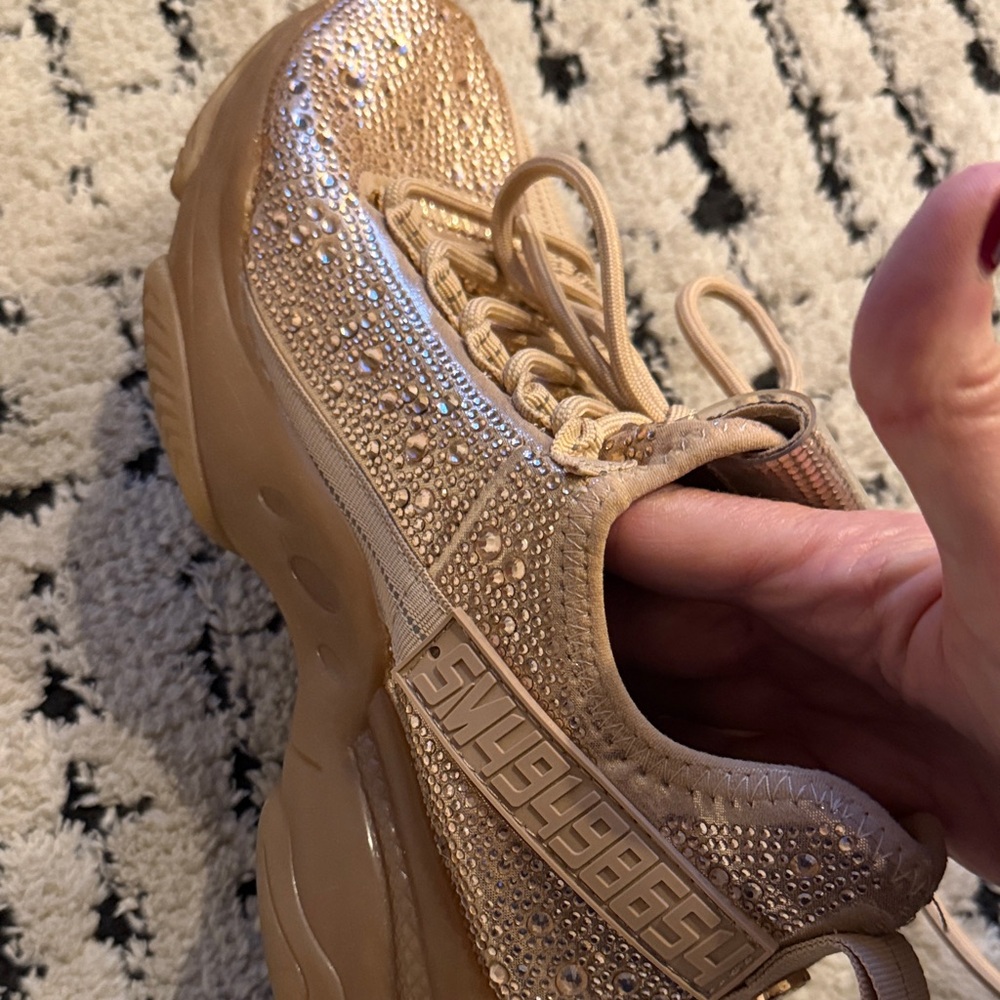 Steve Madden Maxima Glittering Gold Sneakers size 10 - Picture 9 of 9